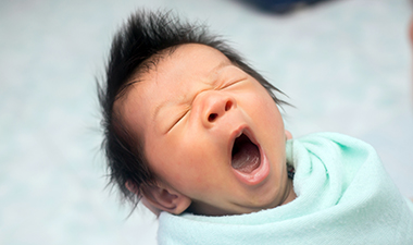 Comportements normaux du nouveau-né – Info Grossesse